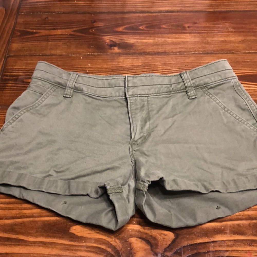 Abercrombie and Fitch Low Rise Women’s Shorts